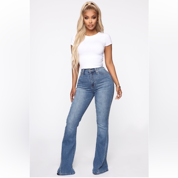 Fashion Nova Flare jeans - Picture 3 of 6
